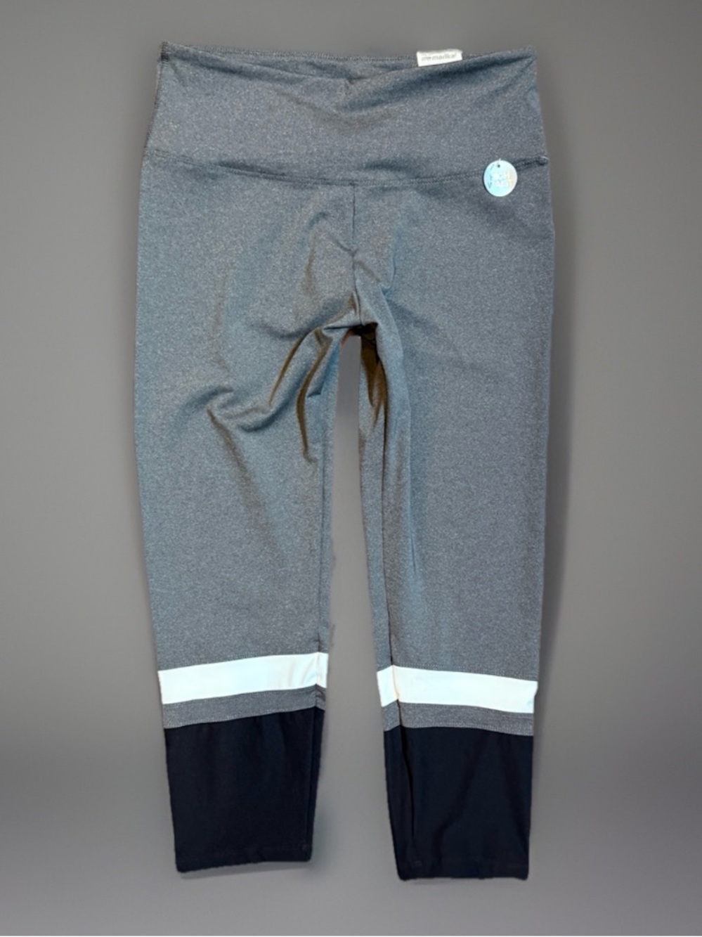 Marila Sport NWT sz L Gray Active Cropped Leggings with Black White Cuffs